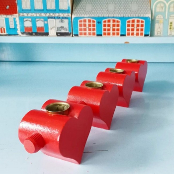 Preview: alter schwedischer Adventskerzenhalter - Herzen (ausverkauft!)